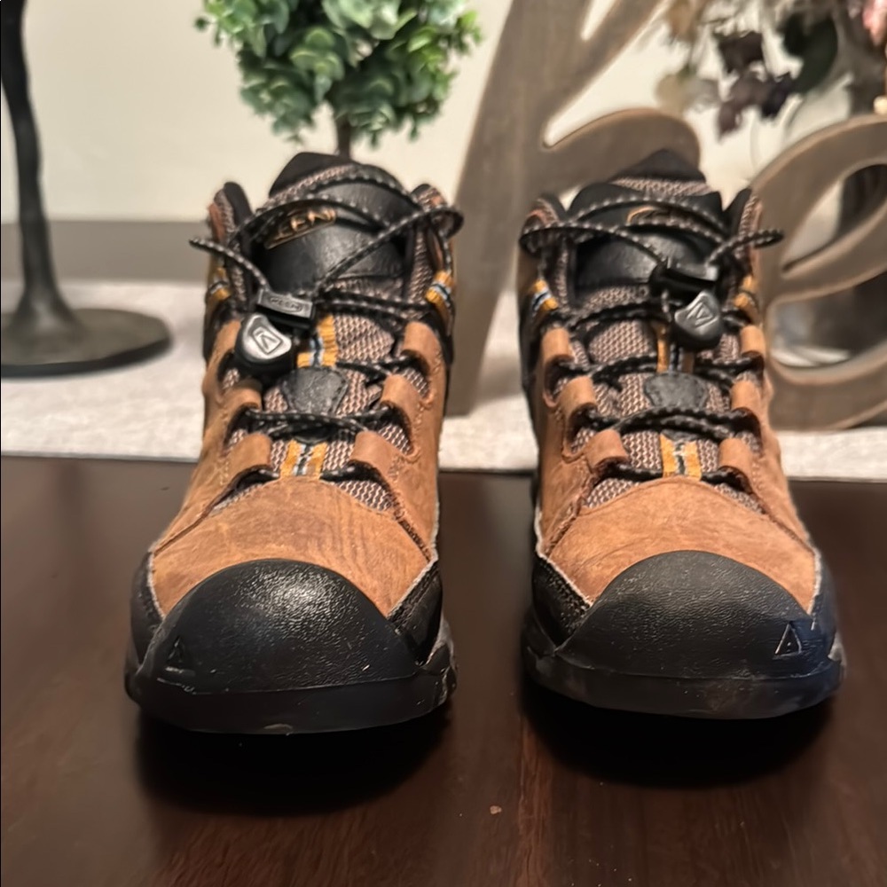 Keen Brown and Black Hiking Boots with Rugged Outsole